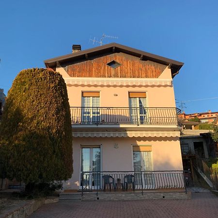 Casa Castel Apartment Civate Bagian luar foto